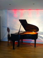 Salle de répétition avec piano Yamaha neuf